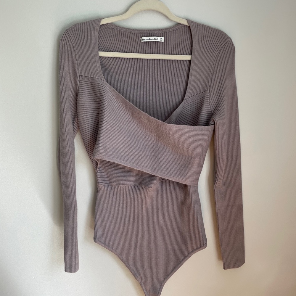 Abercrombie & Fitch Women’s Long Sleeve LuxeLoft Wrap Ribbed Bodysuit Size XL - Picture 7 of 8